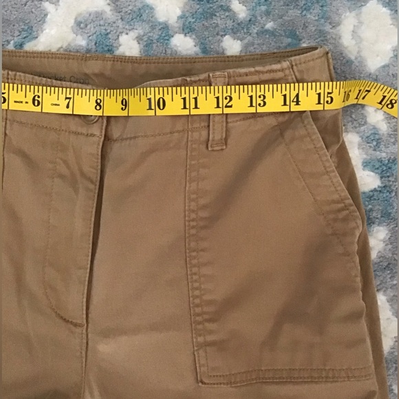 Straight Leg Crops - Picture 2 of 8